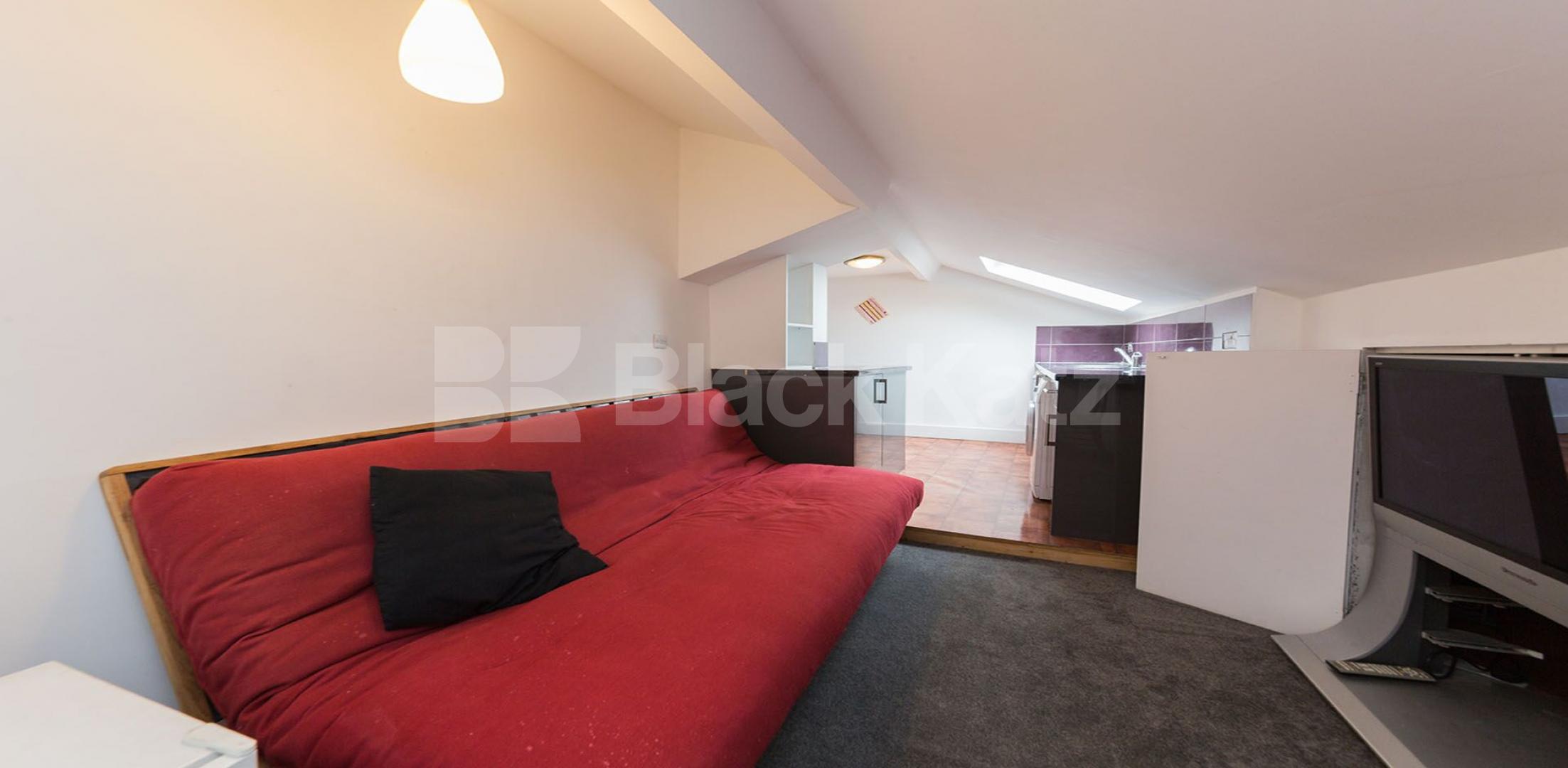 			New Instruction In Heart Of Crouch End !, 2 Bedroom, 1 bath, 1 reception Flat			 Elder Avenue, Crouch End